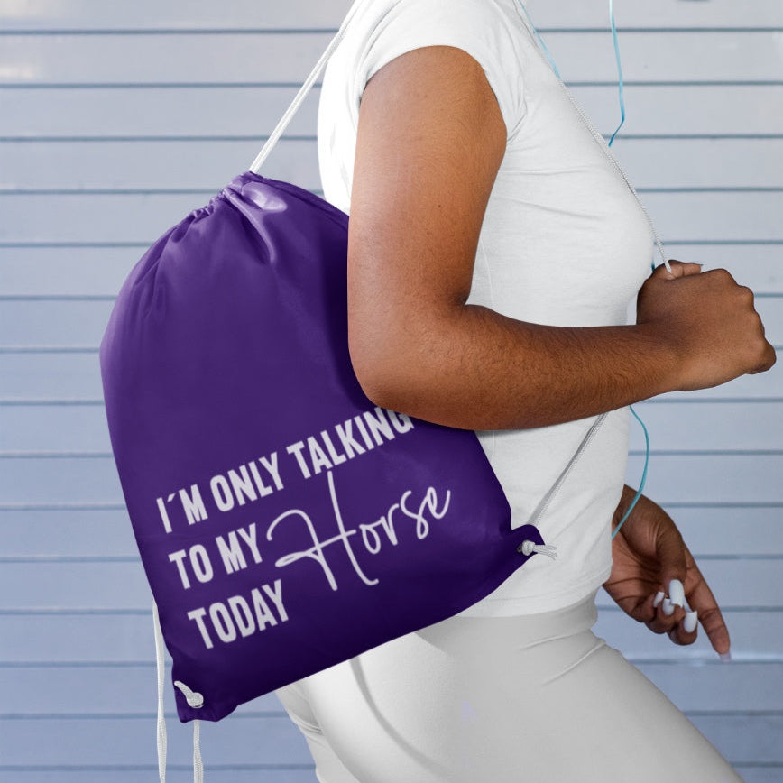 Turnbeutel mit lustigen Pferdemotiv "I´m only talking to my Horse today" Farbe lila