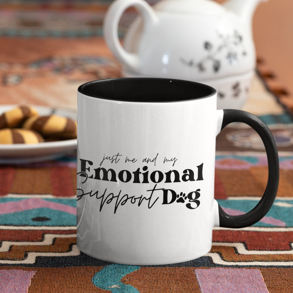 Keramiktasse mit Print "Just me and my Emotional Support Dog"