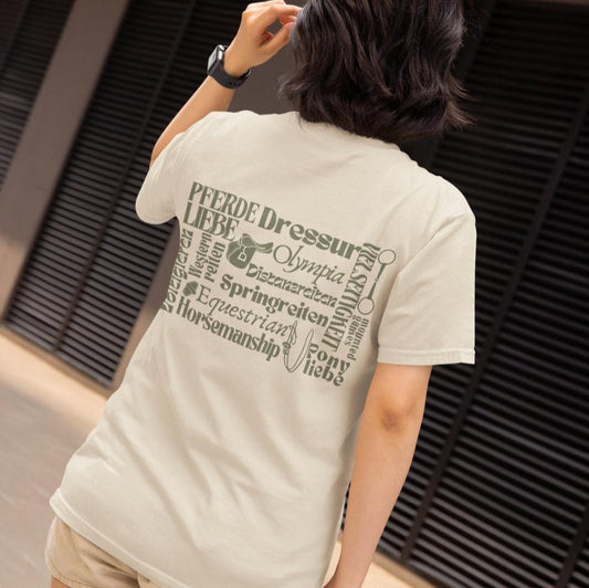 Pferdemotiv Shirt für Reiterinnen und Reiter, Pferdeliebe T-Shirt , Reitermotive "Dressur, Springreiten, Voltigieren, Westernreiten". Viele verschiedene Equestrian Disziplinen auf einem Unisex T-Shirt als cooles und modernes Design.