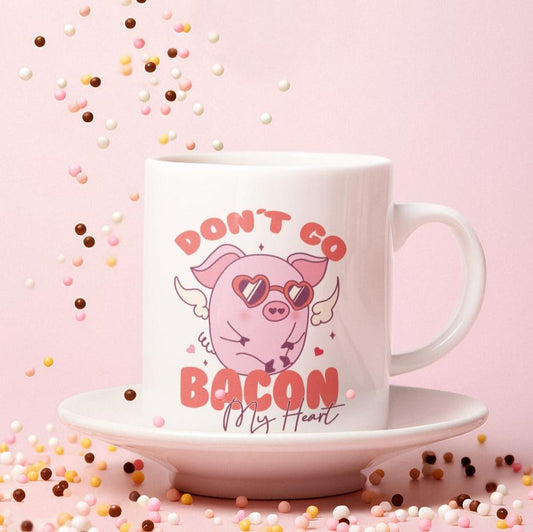 Valentinstag Tasse, Perfekt für frisch verliebte als Geschenkidee,  Valentinstag, Romantik, Keramiktasse mit süßem Amor Schweinchen und Spruch ´don´t go bacon my heart´