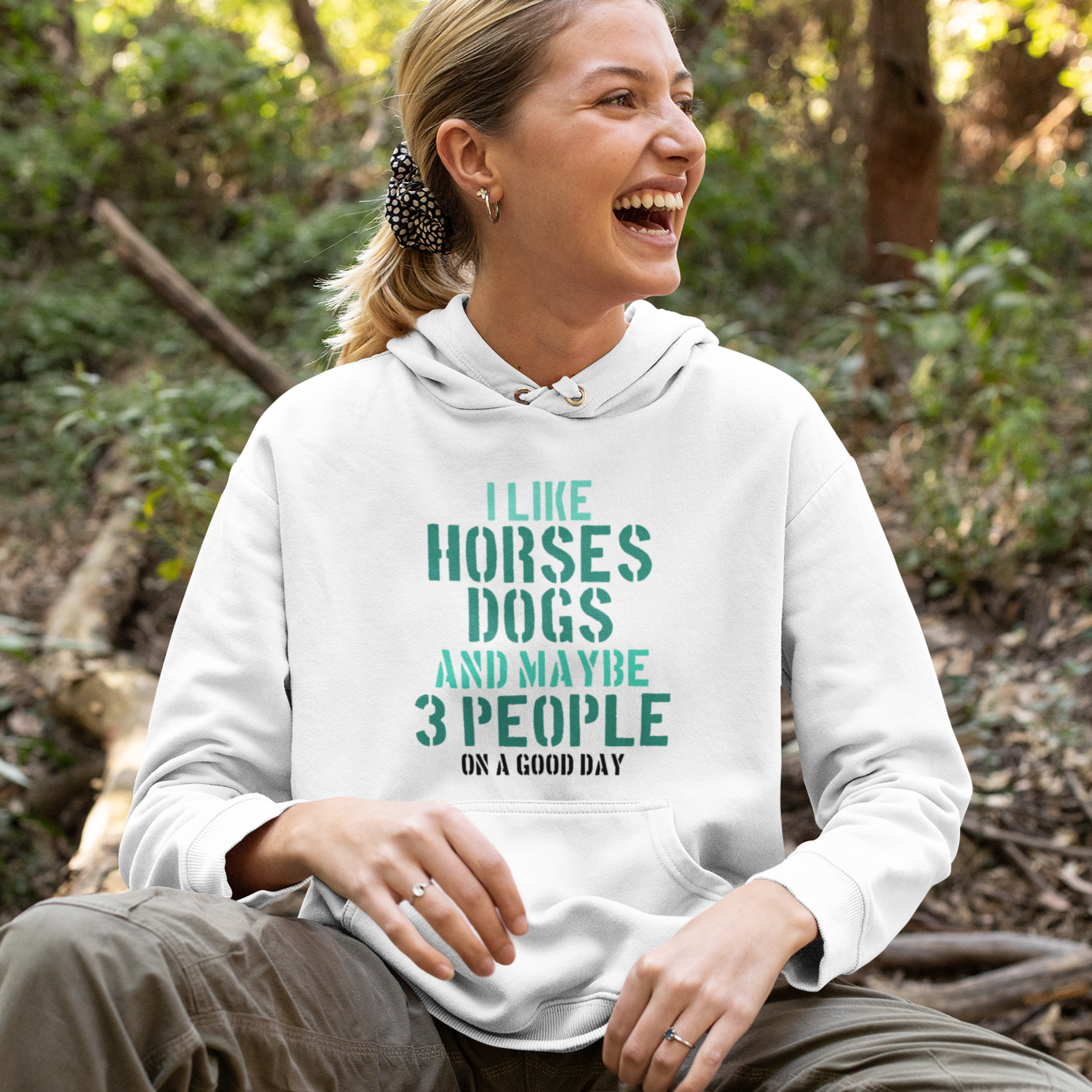 Unisex Hoodie Pferde, Hundefreunde, T-Shirt mit Aufschrift "I Like Horses and Dogs and Maybe 3 People". Tolles Geschenk für Hundeliebhaber und Pferdeliebhaber, lustiges Design für Männer und Frauen. Tolles Geschenk für jeden Anlass wie Geburtstag, Muttertag, Vatertag, Weihnachten.