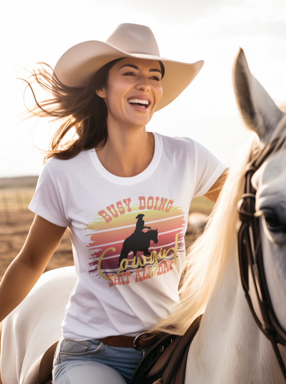 Tshirt westernreiten, für alle Cowgirls das perfekte pferdetshirt, Cowgirl, Westernpferd, Pferdeliebhaber Cowgirl Hoodie, Cowgirlpullover, Pferdemotiv Damen Hoodie, Stallpullover Pferde Shirt im Vintage Stil / Pferdeliebhaber / Reitsport Shirt / Pferd als treuer Begleiter / Inspirierender Pferde Spruch - Damen Shirt