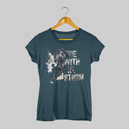 pferdeshirt für reiterinnen, friesen motiv 'ride with the storm'