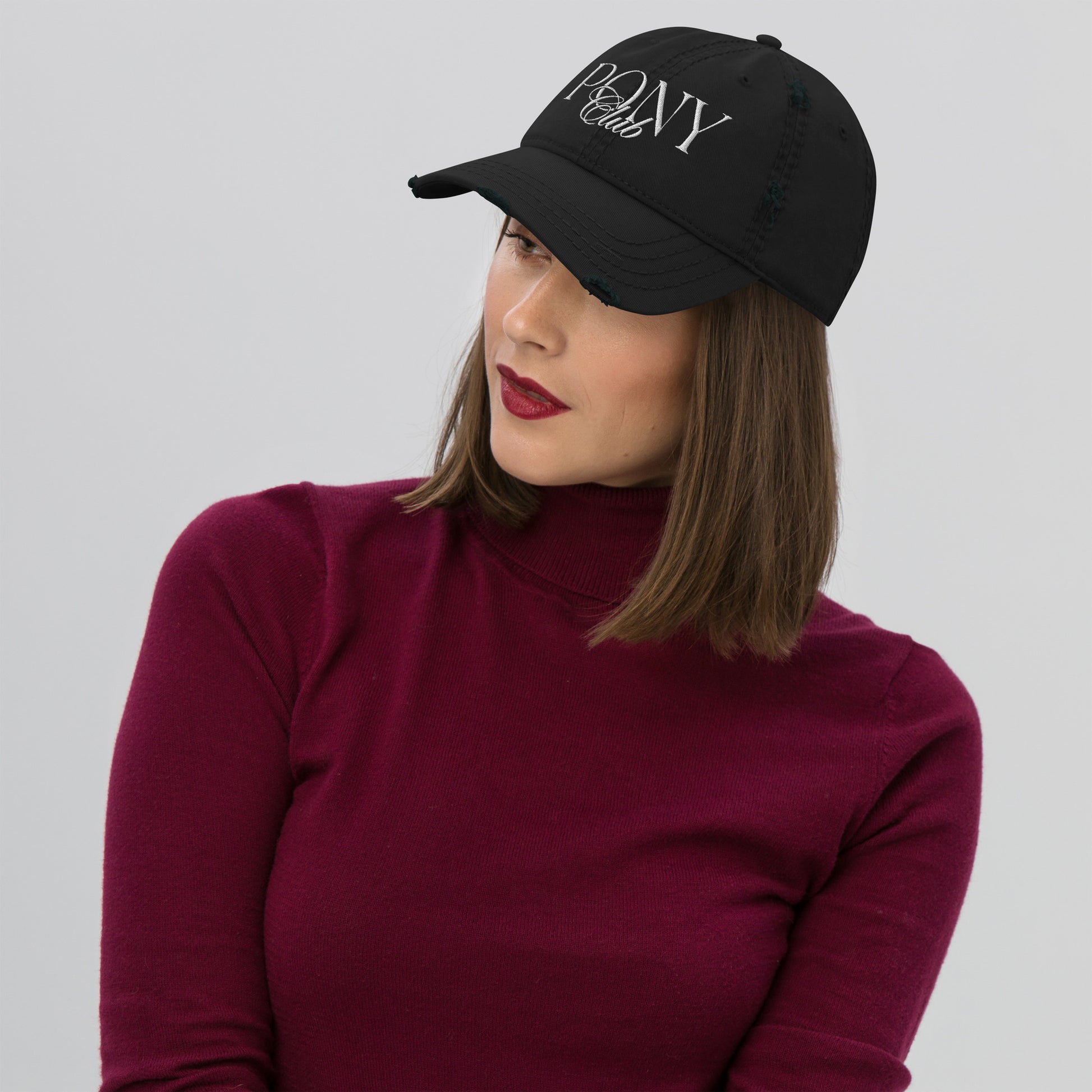 Stickmotiv "Pony Club" in modernem Schriftzug auf used-look Cappy in 3 verschiedenen Farben vorrätig- hier farbe schwarz
