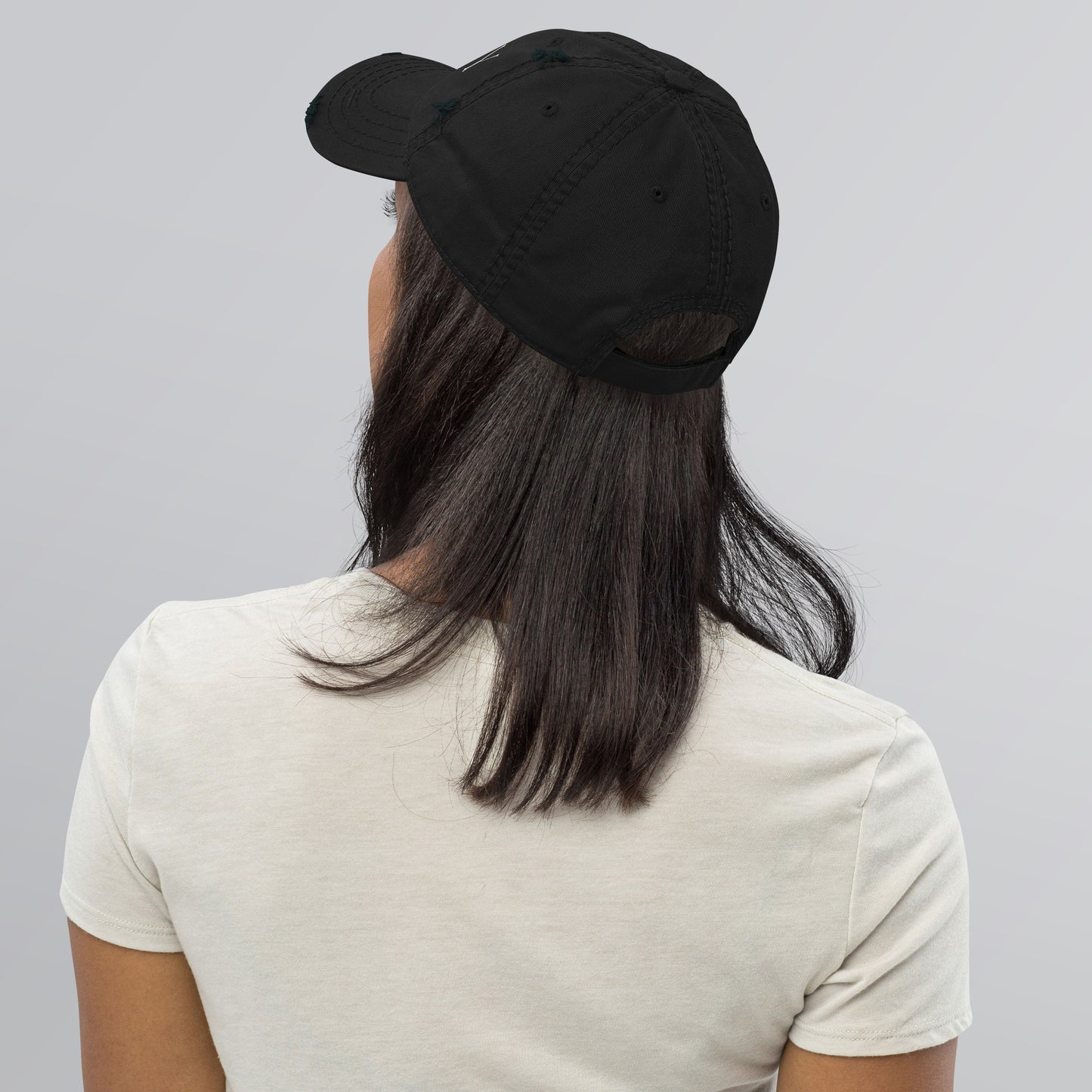 Rückansicht, Stickmotiv "Pony Club" in modernem Schriftzug auf used-look Cappy in 3 verschiedenen Farben vorrätig
