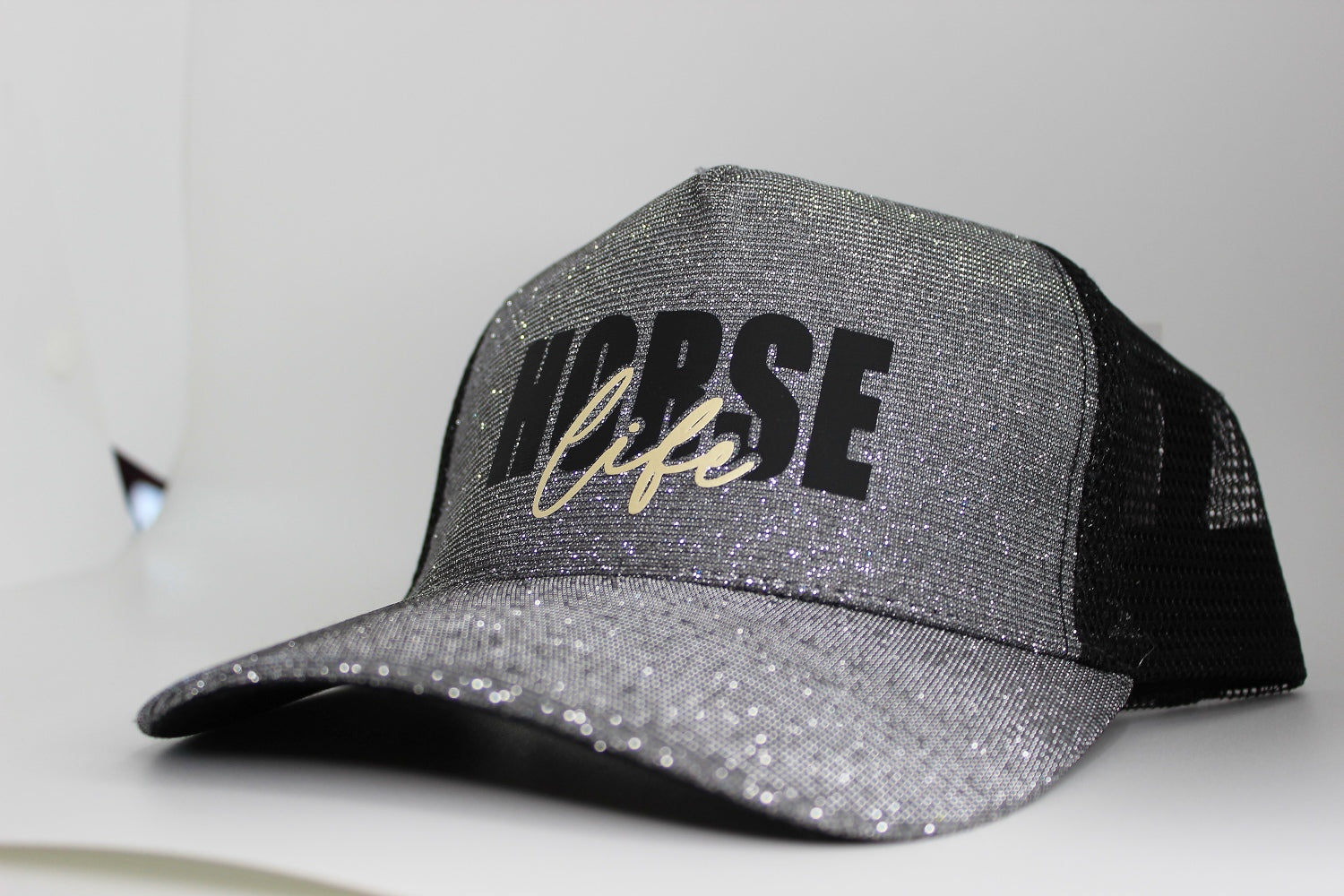 Glitzer Cap, silberfarben mit aufdruck "horse life"