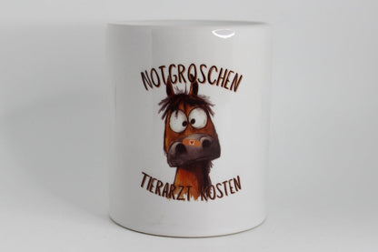 Geschenkidee für Pferdebesitzer. Spardose aus Keramik von Hand bedruckt, Motiv "Notgroschen Tierarzt Kosten" mit süßem Pferdemotiv mit einem Pflaster auf der Nase.