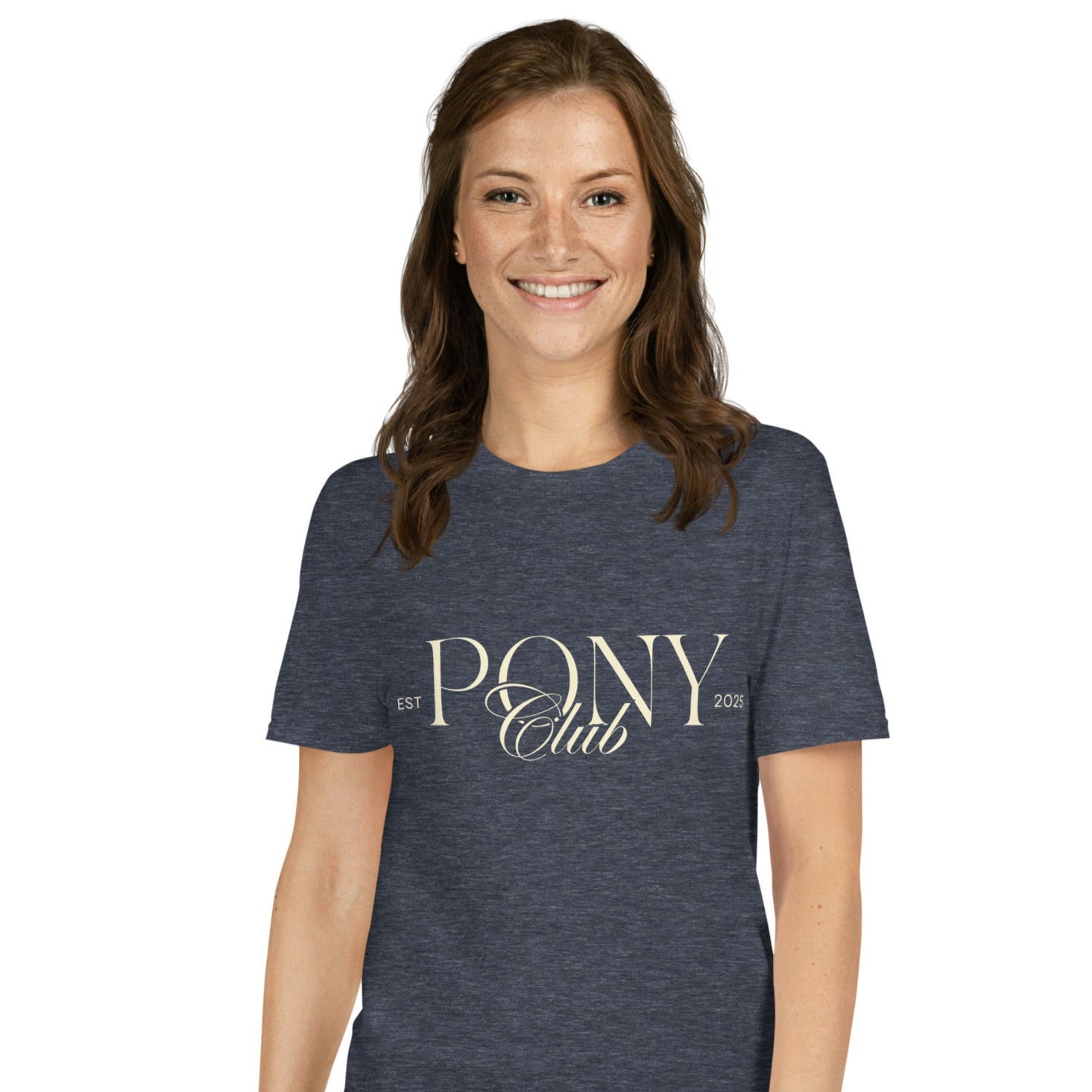 Unisex T-Shirt für Frauen und Männer mit dem Print "Pony Club" auf der Brust. Modernes Design für Pony Liebhaber, Pony Besitzer oder Reitbeteiligungen. 